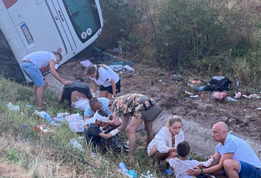 BUGARSKA Prevrnuo se autobus sa 48 djece iz Srbije, 12 ozlijeđenih