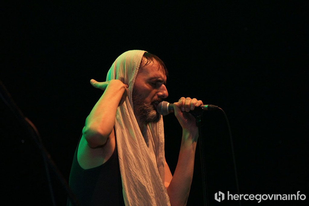 Nakon Šibenika Goran Bare i Majke otkazali i koncert u Srbiji