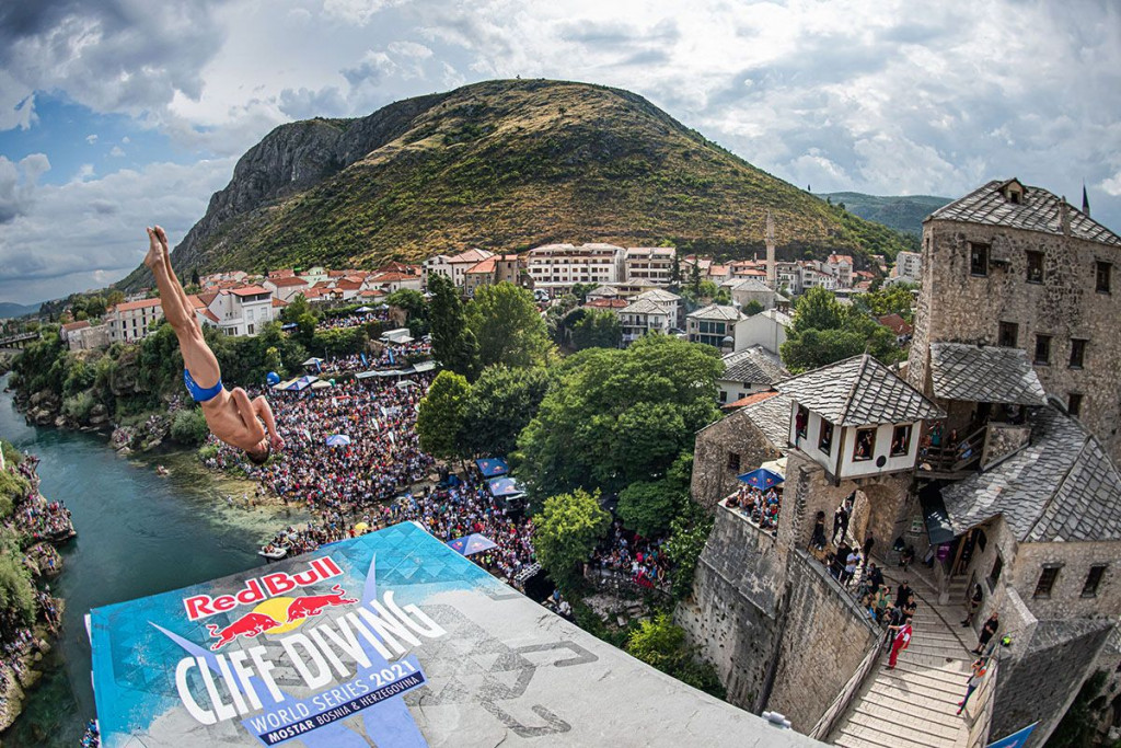 NOVA SEZONA Red Bull natjecatelji stigli u Mostar, tu je opet i vlak iz