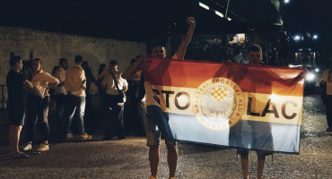 Krenula 'invaZrinja' na Bratislavu, pogledajte polazak navijača Zrinjskog iz Mostara