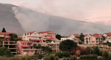 OZLIJEĐENA DVA VATROGASCA Udar groma izazvao požar na planini Leotar