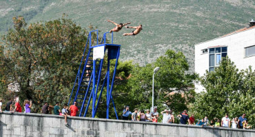 Održani skokovi s Kamenog mosta u Trebinju