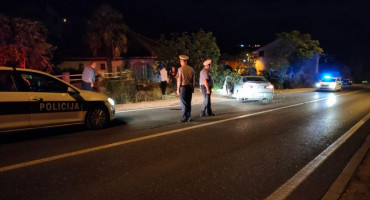 Dvije osobe ozlijeđene u sudaru automobila i motocikla u Šehovini