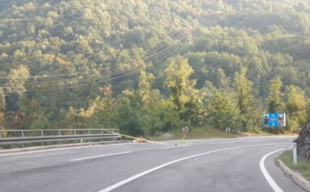 Maloljetnik poginuo u prometnoj nesreći između Jablanice i Konjica