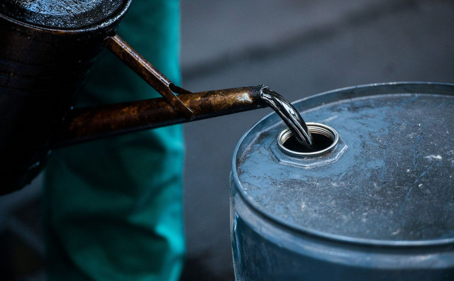 Cijena barela nafte pala ispod 95 dolara