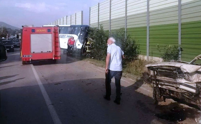 Nova nesreća s autobusom u Srbiji, jedna osoba poginula dok ih je 13 ozlijeđeno
