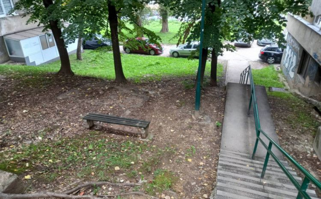 POTRAGA U TIJEKU Policija još nije pronašla majku koja je ostavila novorođenče pored stepenica