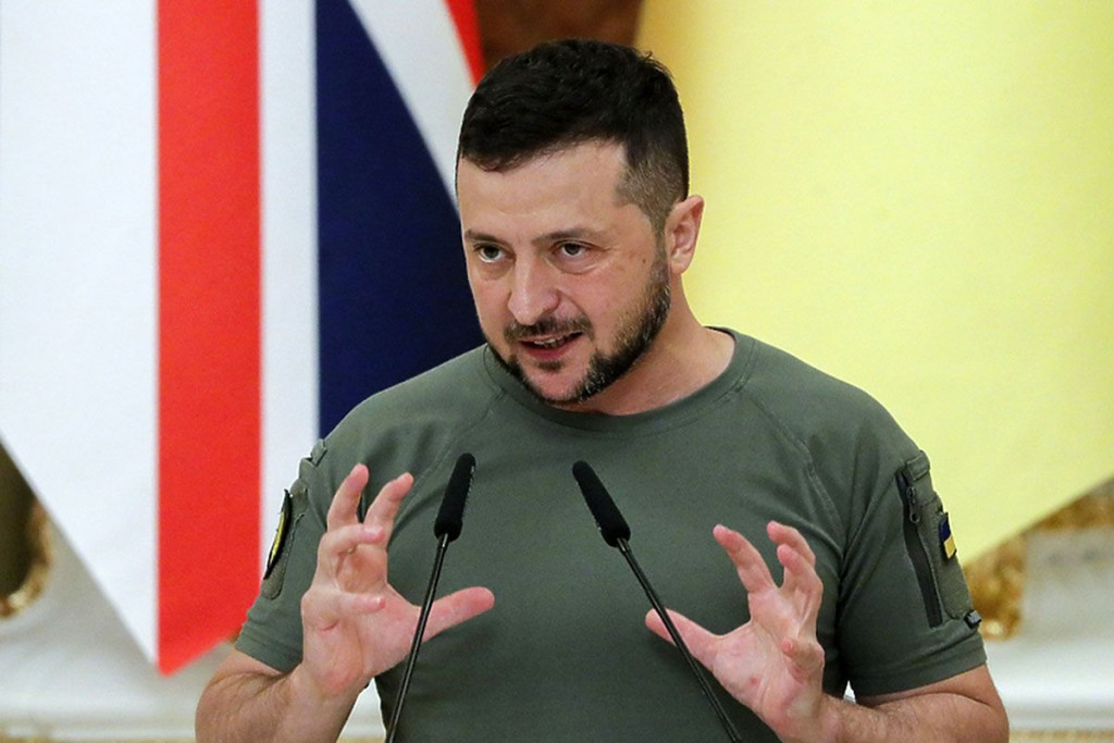 ZELENSKI TVRDI Sa moćnijim oružjem napredovali bismo brže