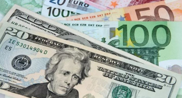 ANALIZA Tko ima bolju perspektivu euro ili dolar?
