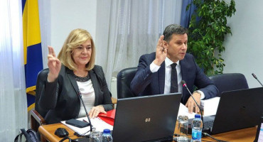 Revizija utvrdila neefikasnost Novalićeve vlade, a sad Vlada FBiH godinu dana traži revizore koji će im napisati da su bili dobri