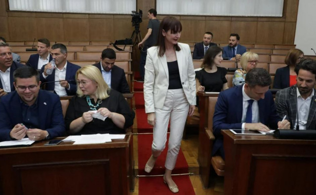 ina,afera,oporba,hrvatski sabor,Andrej Plenković,opoziv,ostavke