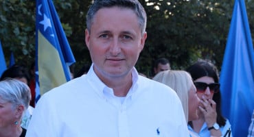 Denis Bećirović