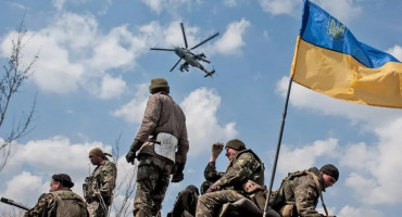 BORBE U 'ANEKTIRANOM' DONJECKU Vijori se ukrajinska zastava, Rusi bježe. Opet eksplozije na Krimu...
