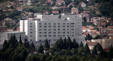 AUTO SREDNJE KLASE Mostarska bolnica kupila od MRM-a vozilo u vrijednosti 70 tisuća maraka