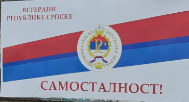 REAGIRAO OHR Na više lokacija postavljeni bilbordi sa zastavom Republike Srpske i porukom - Samostalnost!