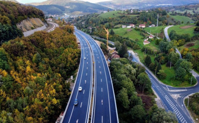 BIHAMK Oprez zbog poledice, obustavljen promet na autocesti Konjic-Sarajevo