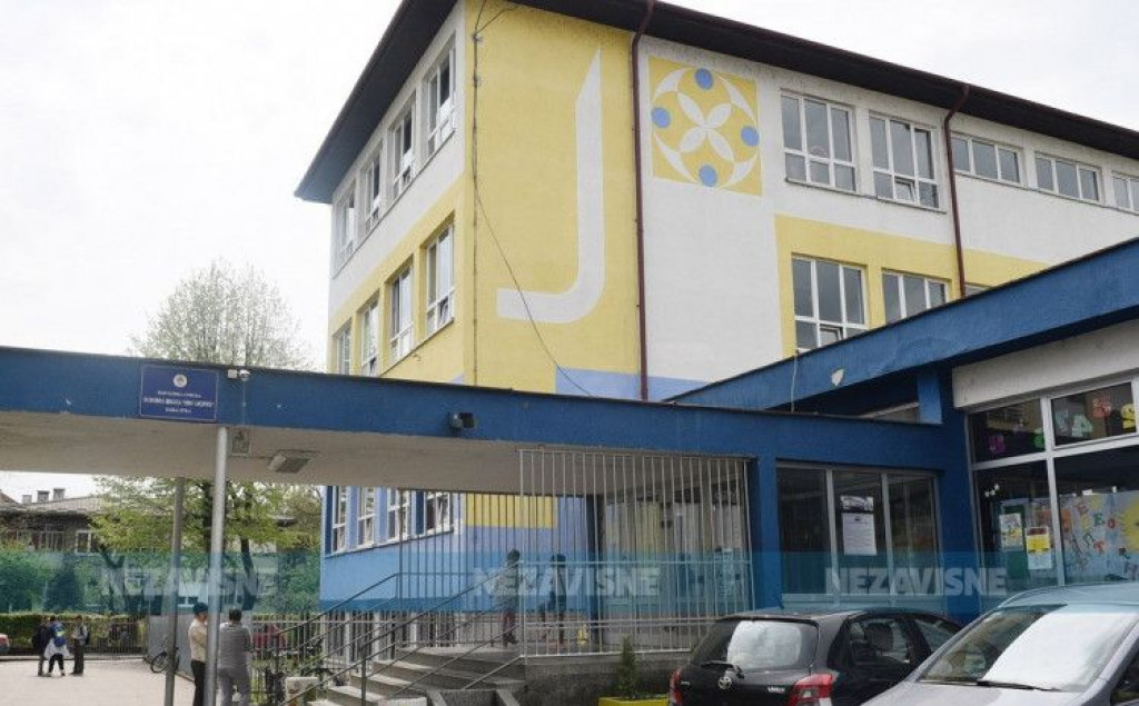 OTAC PROGOVORIO "Mog 14-godišnjeg sina opkolilo je 20 srednjoškolaca, a jedan od njih ga je pretukao"