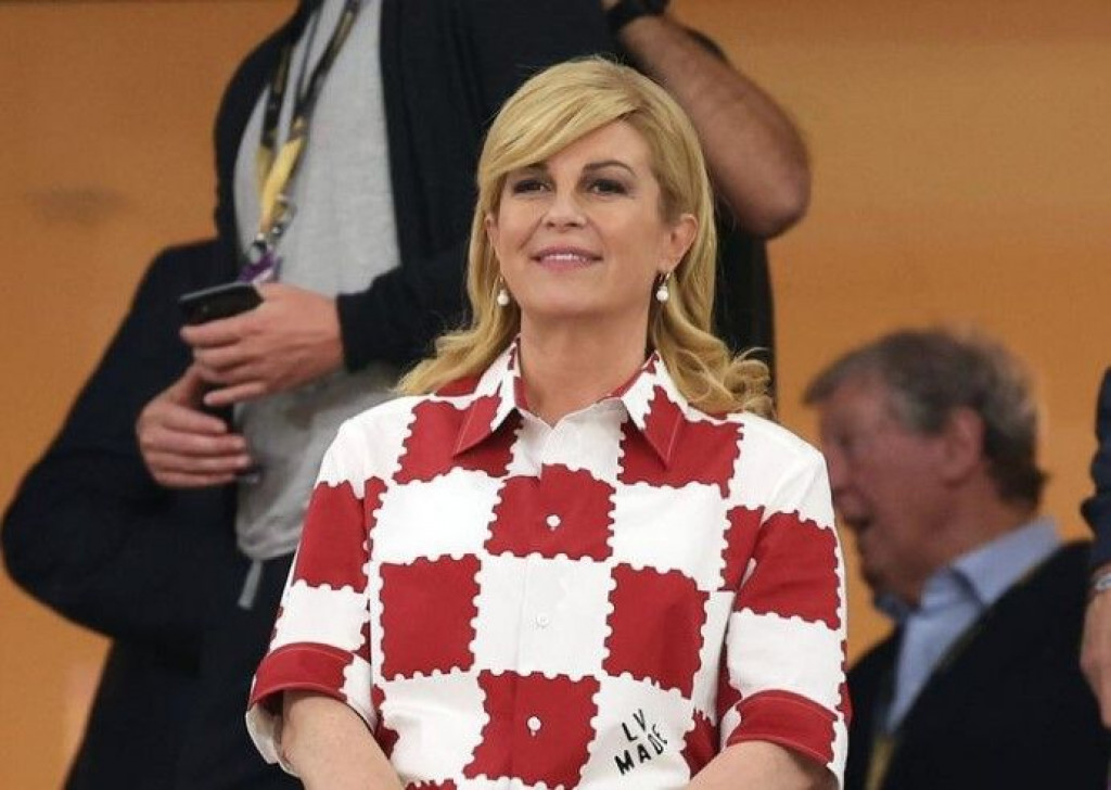 SP U KATARU Kolinda otkrila u čiji spomen je nosila Louis Vuitton košulju nadahnutu hrvatskim kvadratićima