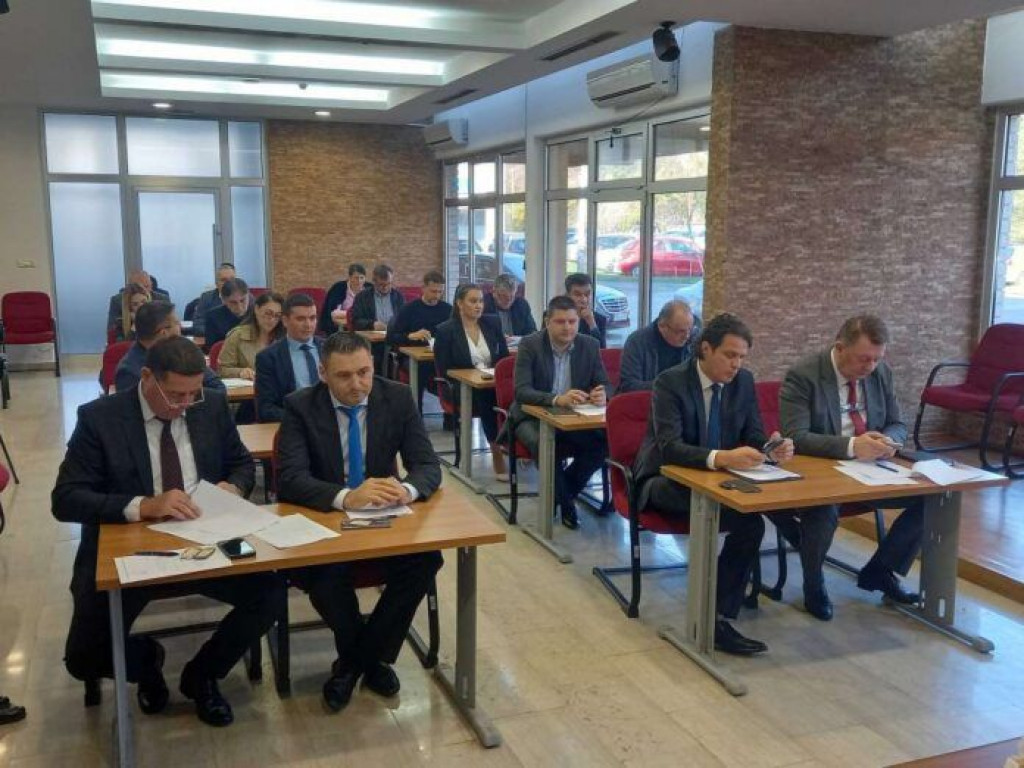 USVOJEN REBALANS Svi proračunski korisnici u ŽZH dobit će po 1000 maraka pomoći