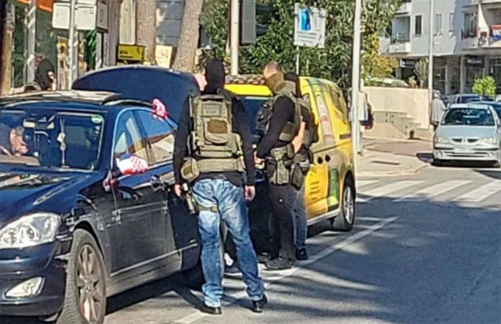BILI SU NAORUŽANI U Makarskoj uhićena dvojica iz BiH zbog iznude većeg iznosa novca