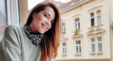 ''PRESRETNA SAM'' Hrvatska voditeljica pokazala svoju novu kuhinju sa zlatnim sudoperom