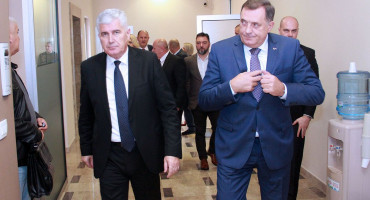 VIJEĆE MINISTARA Dodik danas s predstavnicima "osmorke", pa u ponedjeljak s HDZ-om