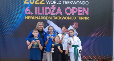 MEĐU 560 NATJECATELJA Mostarski taekwondoisti se vratili kući sa 10 medalja