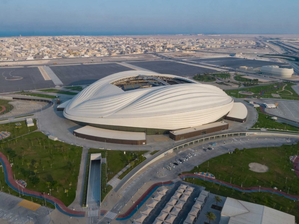 OVDJE HRVATSKA TRAŽI ČETVRTFINALE Dizajnirala ga je 'kraljica krivulja' Zaha Hadid, za 30 minuta se zatvori u potpunosti, a gradnja je trajala 6 godina