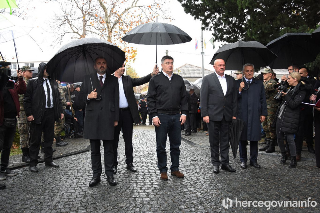 MILANOVIĆ U ČITLUKU "Možda je nekima u Hrvatskoj neugodno i stide se, ali ja sam ovdje da vam poručim da smo ponosni na vas"