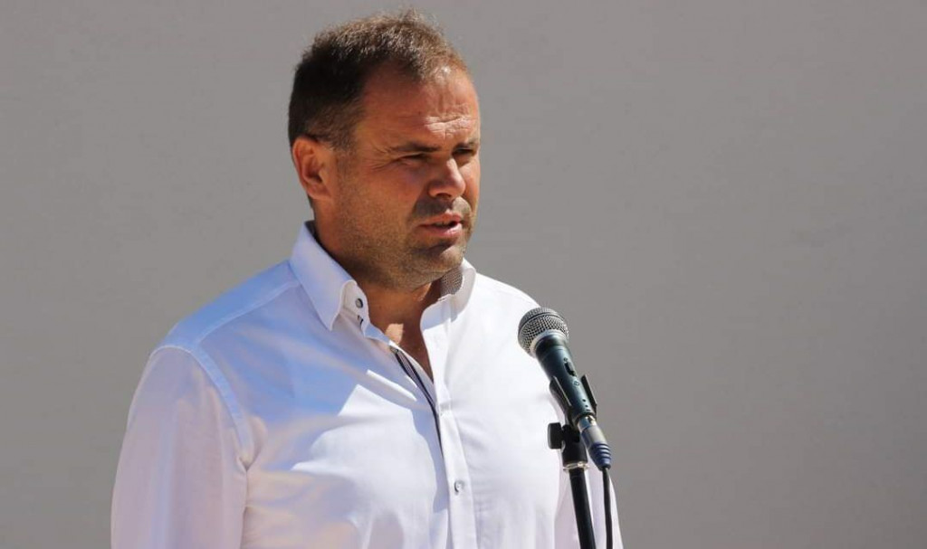 TRAKAVICA U POSUŠJU SE NASTAVLJA Direktor Vodovoda optužbe nazvao gnjusnim, oporba objavila demanti demantija