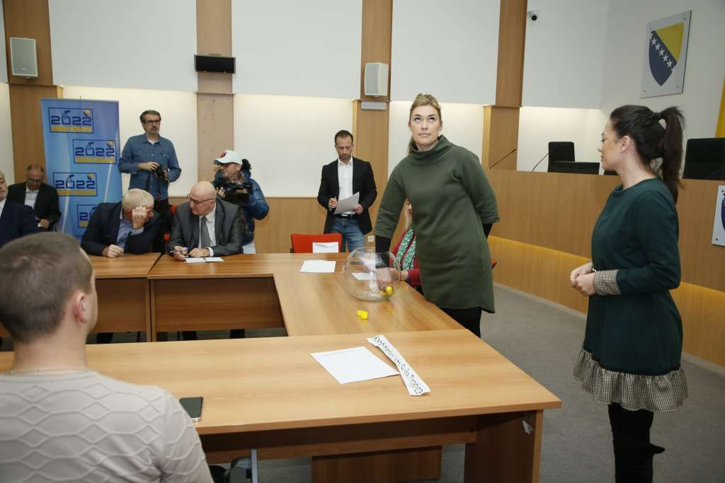KUGLICE ODLUČILE Republikanci ostali bez Doma naroda, a HDZ-ova Zora Dujmović 'izvisila' među Srbima