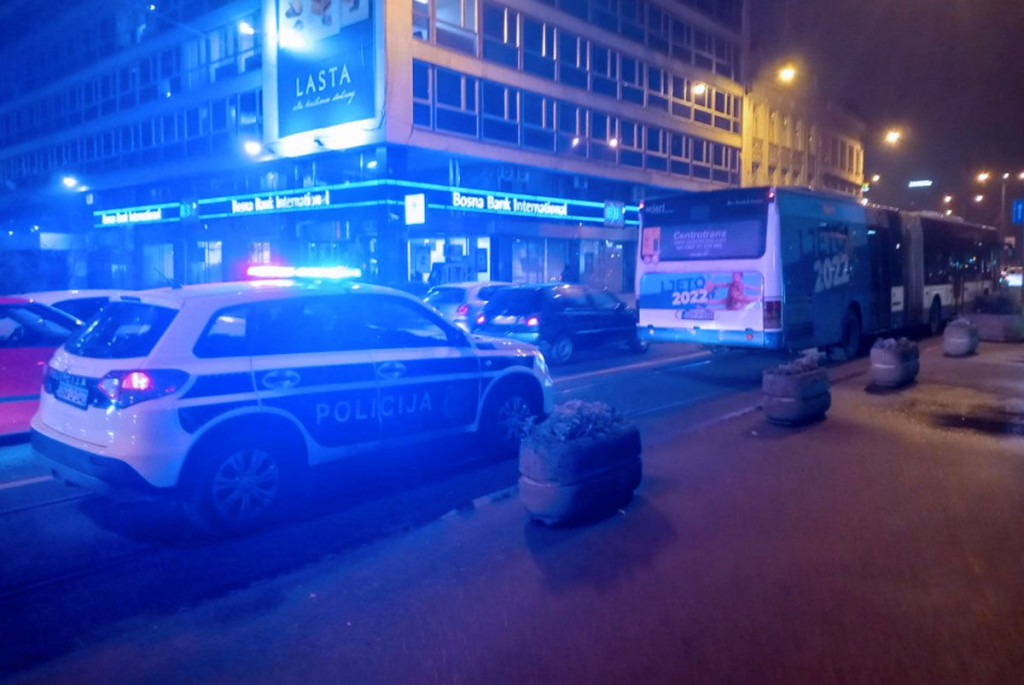 SREDIŠTE SARAJEVA Netko je pucao na gradski bus sa putnicima?