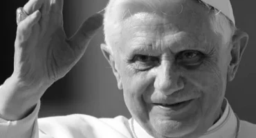 U 95. GODINI ŽIVOTA Preminuo papa Benedikt
