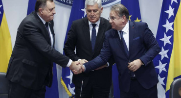 BLIZU VLASTI Dodik, Čović i Osmorka potpisali koalicijski sporazum
