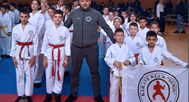 ODLIČAN USPJEH Mostarski karatisti nastupili sa 29 natjecatelja, a kući se vratili s 35 medalja