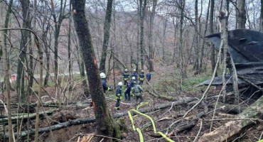 Oba pilota pronađeni živi, jedan izašao iz šume dezorijentiran
