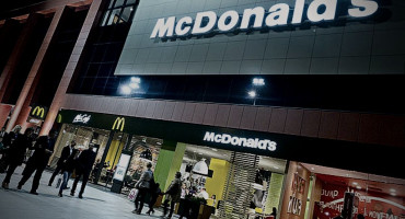 Mostarski radnici McDonaldsa dobili otpremnine, nastavljaju borbu