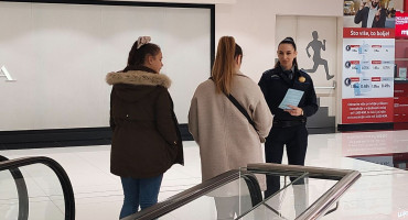POLICIJA U MEPASU Građanima dijelili letke u okviru akcije ''Mirni blagdani'' koju provodi MUP HNŽ