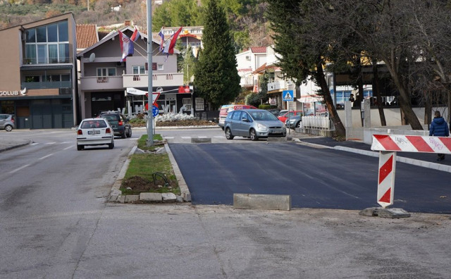 NAKON DESETLJEĆA 'BARIKADA' Dubrovačka ulica uskoro dobiva po dvije prometne trake