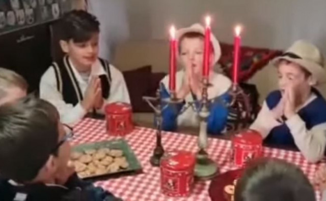 OVO JEDNOSTAVNO MORATE POGLEDATI Mali školarci iz Pologa snimili kako izgledaju božićni običaji u našem kraju