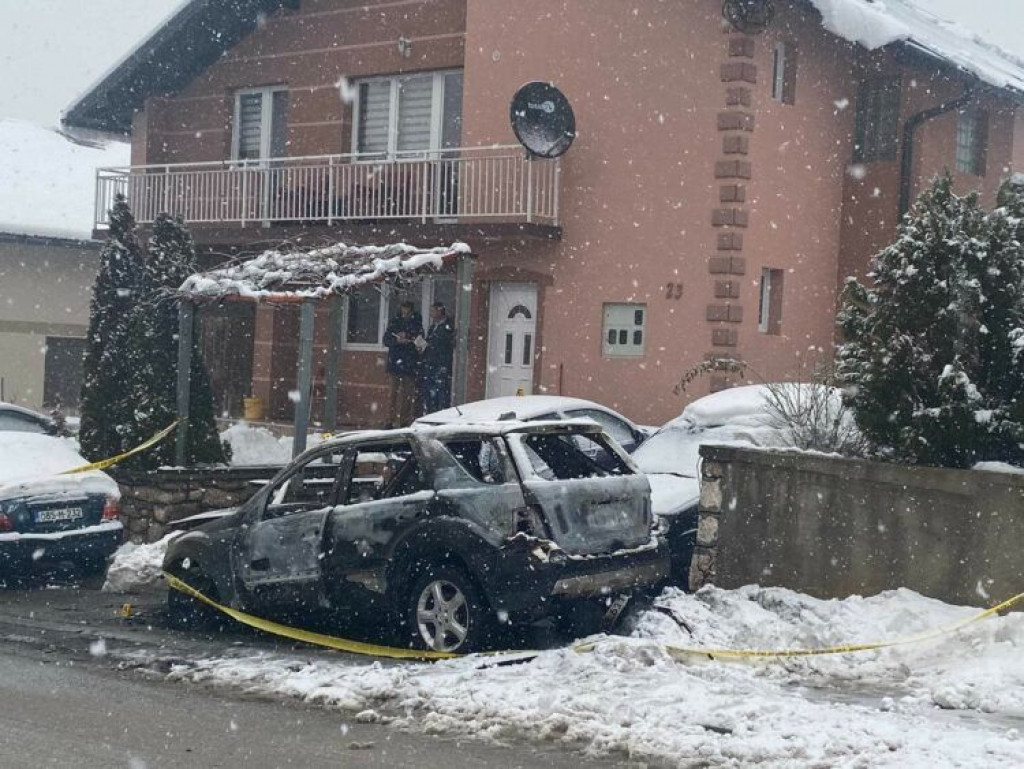 NAPADI SE NASTAVLJAJU Još jednom bh. političaru zapaljen automobil