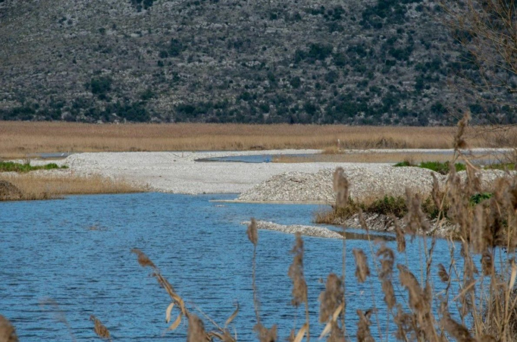 STAO NASIP U GABELA POLJU Radnici zaboravili postaviti 'geotekstil' pa pobjegli u Bosnu. Sve se mora ponovno raditi