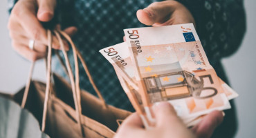 EURO DONIO PROBLEME 'Šišanje je bilo 60 kuna, kaže frizerka da će zaokružiti na 10 eura da svima bude lakše...'