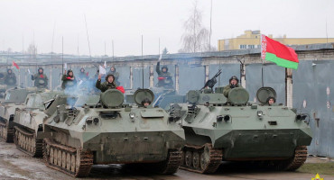 STRAH I NAPETOST U KIJEVU Rusija i Bjelorusija skupa uvježbavaju zračne snage u blizini granice