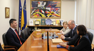 ČELNI LJUDI JABLANICE I TUZLE O antifašizmu i poslovnim idejama