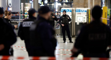 NAPAD U PARIZU Muškarac nožem ozlijedio najmanje 6 osoba na željezničkom kolodvoru