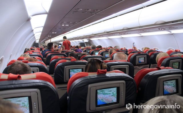 DIVLJAČKO PONAŠANJE U AVIONU ''Toliko su agresivni da su stjuardese počele vezati ljude''