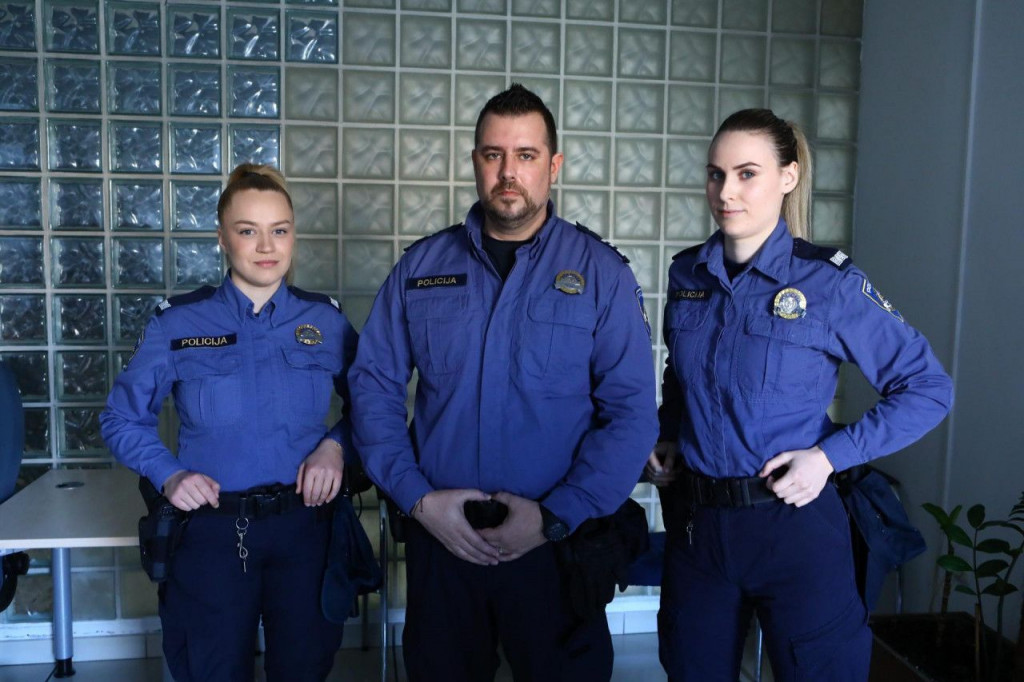 "VIDJELI SMO MAHANJE NA ULICI" Ovo su policajci koji su porodili ženu