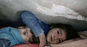 ŠTITILA JE BRATA POD RUŠEVINAMA Djevojčica koja je oduševila svijet sad bi mogla ostati bez noge