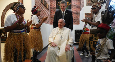 NAKON POSJETA KONGU Papa odlazi u drugu državu pogođenu sukobima i siromaštvom